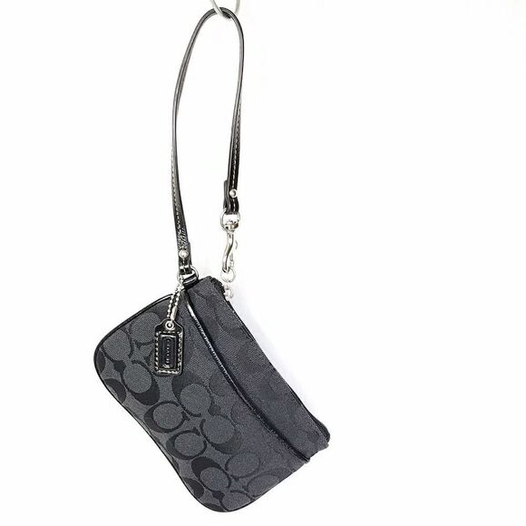 Coach wristlet  - Picture 3 of 8